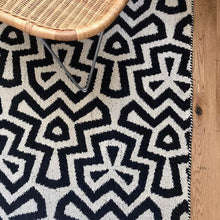 Load image into Gallery viewer, Windmill- Flat weave rug