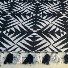 Load image into Gallery viewer, kilim rugs, geometric rugs, area rugs uk, black and white rugs, wool rugs, flat weave rugs