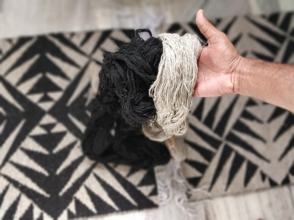 Flatweave_Arrow_rugs_Maria_Starling_1200x1200.jpg?v=1621352319